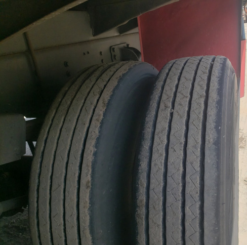 Volvo Vm 270 Leito Bitruck 8x2 Baú 11,50 Metros Plataforma