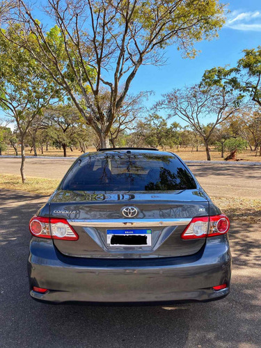 Imagem 2 de 15 de Toyota Corolla Le