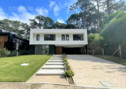 Imagen 2 de 30 de Casa A Estrenar En Barrio Privado En Parada 29 De Playa Brava, 4 Dormitorios En Suite.