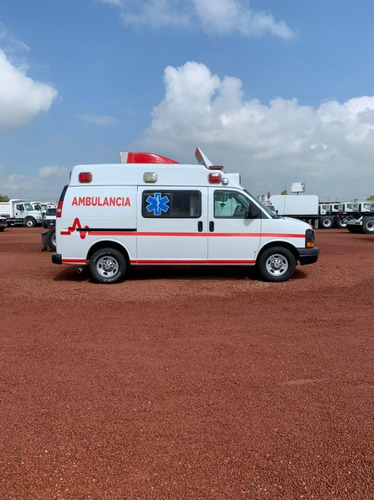 Imagen 7 de 15 de Ambulancia De Traslado T2 Chevrolet Express Modelo 2008