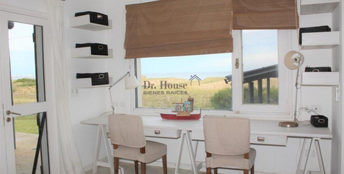 Exclusiva Casa En Las Grutas, Punta Ballena, Frente Al Mar!- Ref: 233