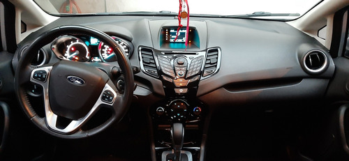 Ford New Fiesta Sedan Titanium Powershift