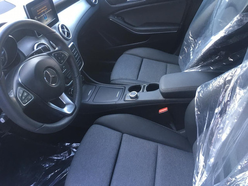 Mercedes-benz Gla 200 1.6 Cgi Style 16v Turbo Flex 4p