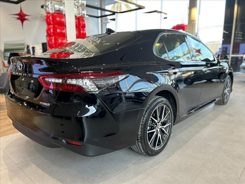 Toyota Camry XLE 2.5 VVT-IE HYBRID eCVT
