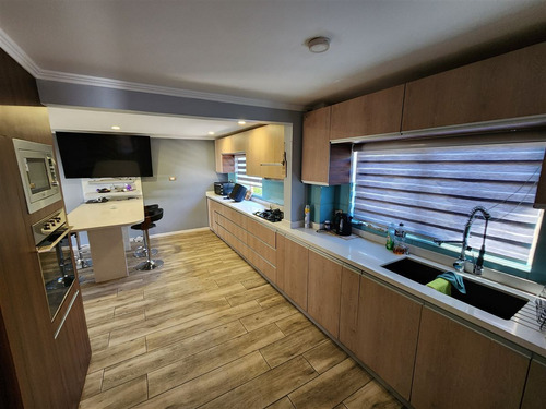 Casa En Venta Casa De 4 Dorm. En Tiltil, Remodelada