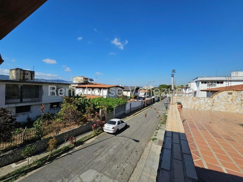 Casa En Venta Con Excelente Distribución Ubicada En El Marques 25-17855