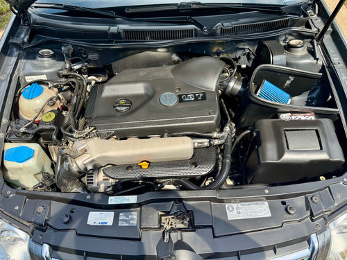 Volkswagen Bora 1.8 Highline T 180cv Cuero