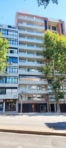 Apartamentos De 3 Dormitorios, Sobre Bv. España Con Vistas Al Parque Rodó. Imperdible Oportunidad