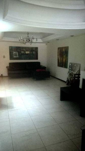 Casa En Venta 5 Ambientes En Lanús Este