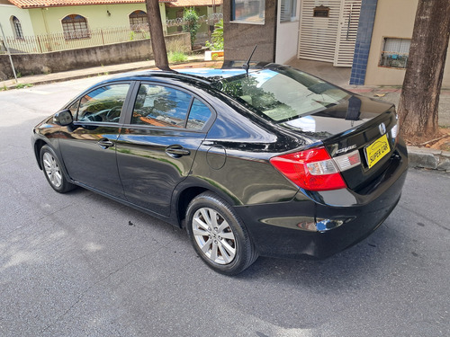 Honda Civic 1.8 Lxl Flex 4p