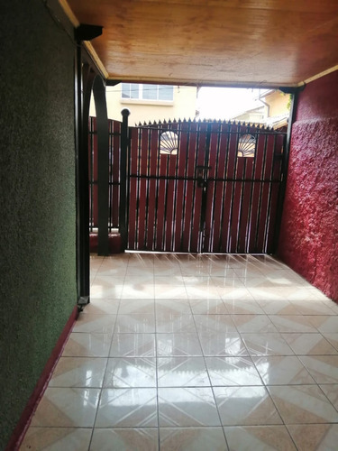 Hermosa Casa En Pasaje Los Alerces Lampa