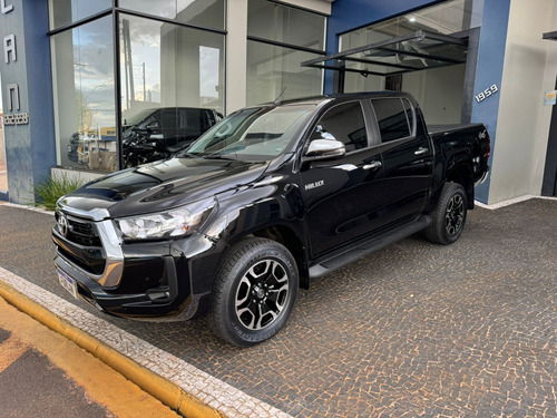 Toyota Hilux 2.8 D-4D TURBO DIESEL CD SRV 4X4 AUTOMÁTICO