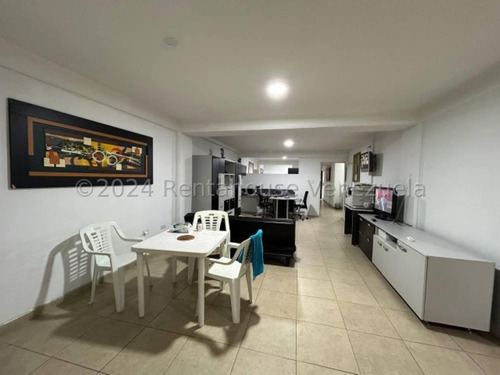 Milagros Inmuebles Edificio Venta Barquisimeto Lara Zona Centro Economica Residencial Economico Comercial Código Inmobiliaria Rent-a-house 24-21257