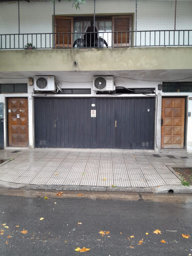 Venta De Oficina En Pb Frente Cocheras En Velez Sarsfield