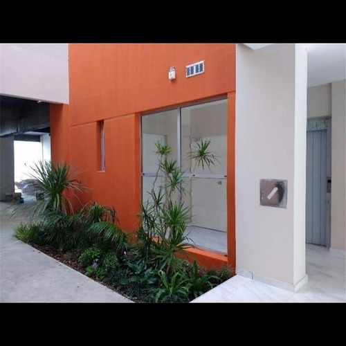 Imagen 2 de 3 de Cochera Descubierta En Venta - Valentín Alsina - Lanus