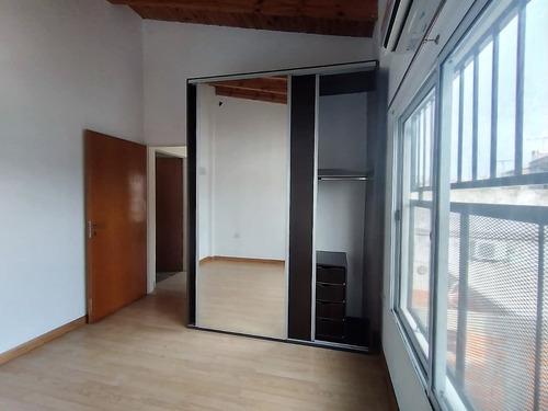 Alquiler Ciudad Madero 2 Amb. En Primer Piso Con Patio