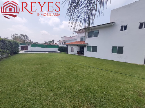 Casa En Venta En Lomas De Cocoyoc