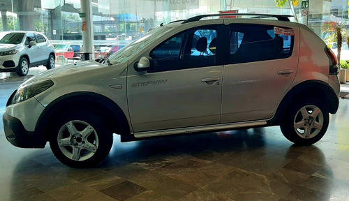 Imagen 2 de 14 de Renault Stepway 2014 1.6 Dynamique Media Nav Mt