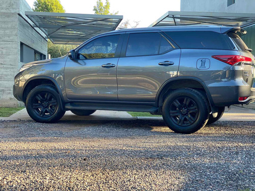 Toyota Sw4 2.8 Sr 177cv 4x4 2019