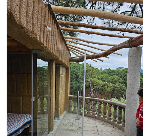 Cabaña En El Bosque Con Vista A La Laguna Pista Y Deportes