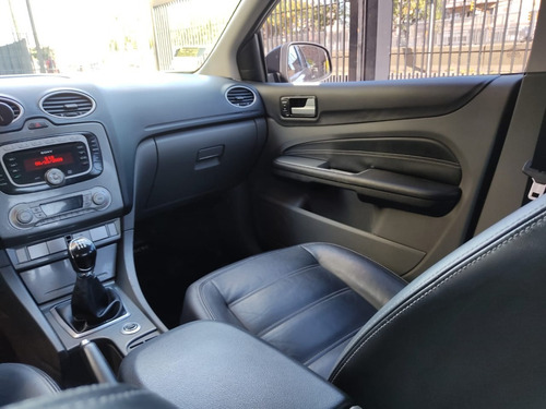 Ford Focus Ii Ghia 2.0