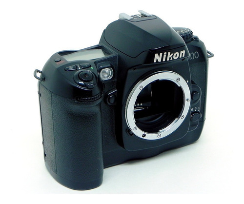 Câmera Digital Nikon D100 No Estado P/ Conserto Ou Peças
