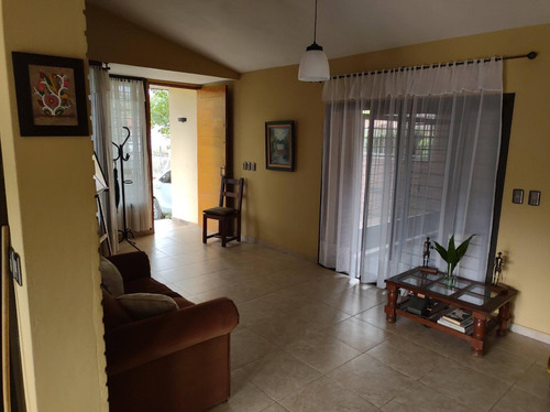 Casa En Venta En Playas De Oro Villa Carlos Paz , Escritura , Apto Crédito Hipotecario