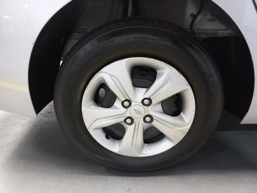 Chevrolet Onix plus 1.2