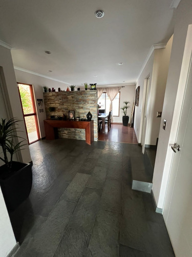 Imagen 2 de 17 de Vendo Casa En Patmos 907, Pudahuel