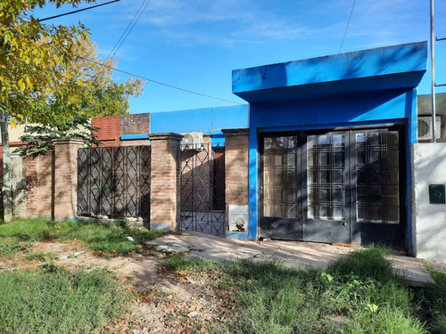 Imagen 1 de 15 de Venta De Casa 2 Dormi Zona Sur.