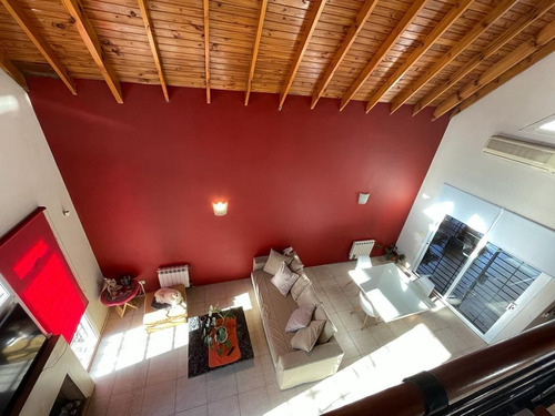 Imagen 7 de 19 de Venta Chalet 5 Amb/ Ituzaingo Norte