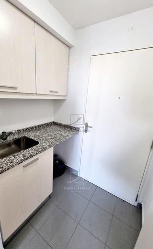 Imagen 7 de 30 de Departamento De Dos Ambientes En Venta En El Mirador De Puerto Madero.