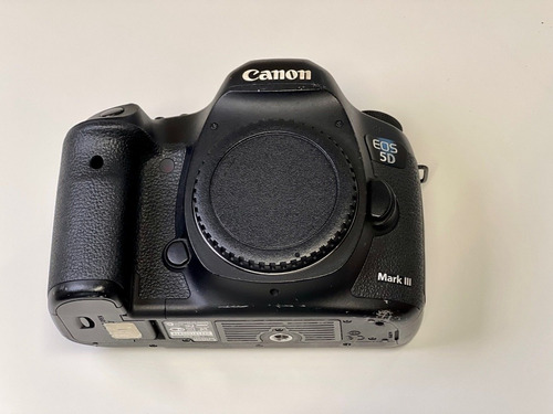 Canon 5d Mk3 Acompanha 1 Bateria + Carregador