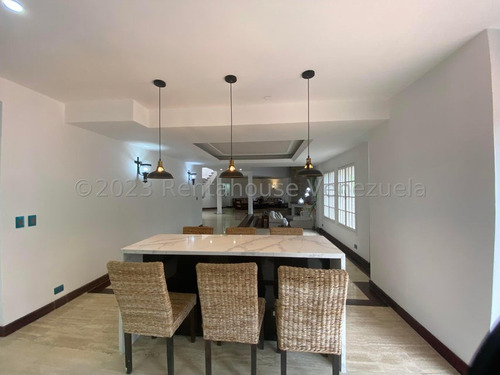 Casa En Venta En Alto Hatillo Terraza Areas Sociales Caracas Angela Tochon