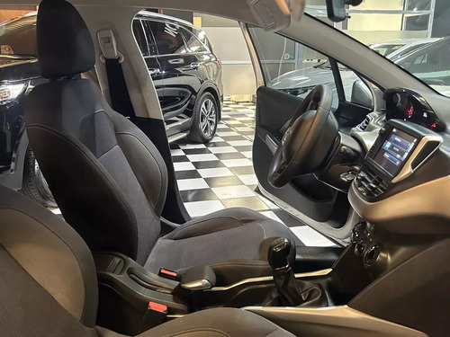 Peugeot 2008 1.6 Allure