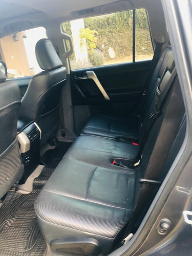 Toyota Land Cruiser Prado 2010 Vx * Financio * R. Menor*