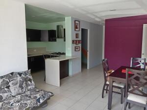 Venta - Viñedos. Departamento Segunda Mano, Planta Baja, 3 Recamaras