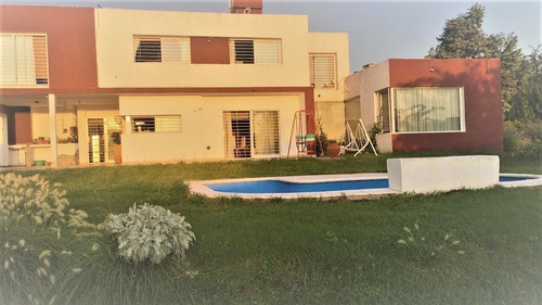 Imagen 2 de 14 de Excelente Casa En Barrio Cerrado La Serena En Mendiolaza