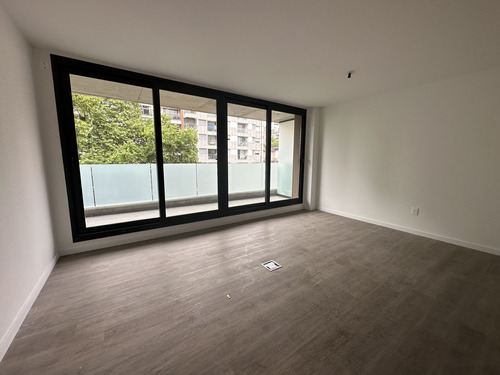 Venta De Monoambiente En Pocitos, Park Square Sarmiento