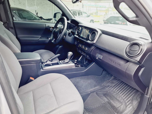 Imagen 13 de 15 de Toyota Tacoma 2018 3.5 Trd Sport At