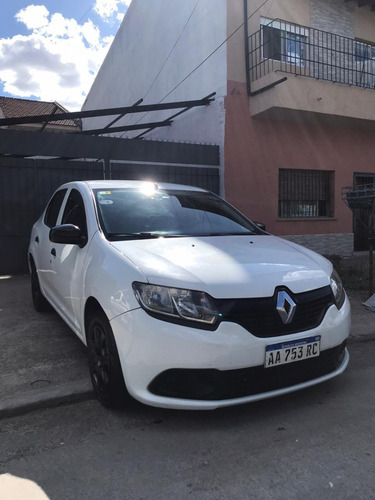 Renault Logan 2 1.6 8v Authentique 2016 Con Gnc Tomo Usado