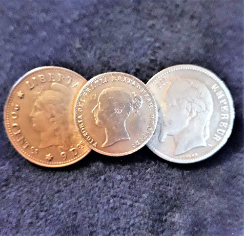 Antiguo Prendedor Realizado Con Tres Monedas De Plata Fina