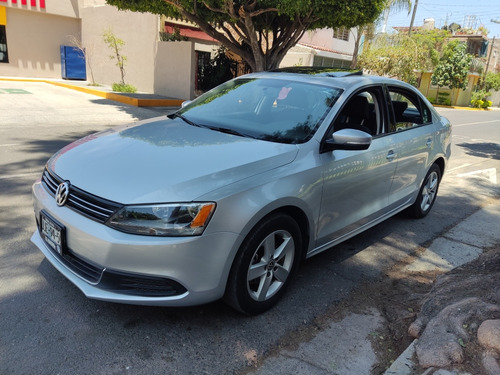 Volkswagen Jetta 2.5 Style Active 5vel Mt