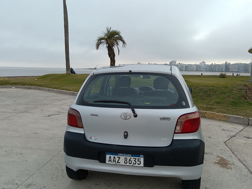 Oportunidad! Toyota Yaris 5 Puertas 2000