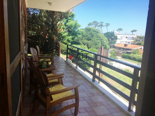 Imagen 3 de 24 de Linda Casa 3 Dormitorios Con Piscina Bien Cerca De La Playa. Consulte!