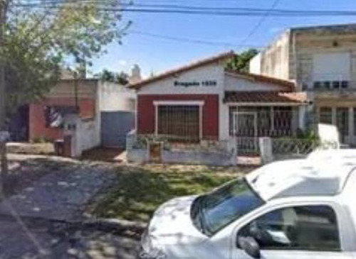 Venta Casa En Castelar ( No Moron No Haedo No Ituzaingo )