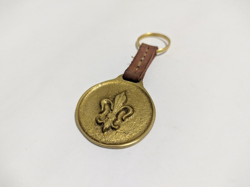 Llavero Flor De Lis Flor Del Cardo Bronce Con Cuero