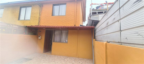 Casa En Arriendo De 2 Dorm. En Maipú