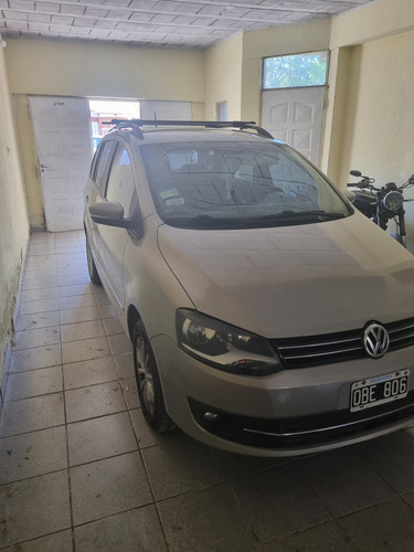 Volkswagen Suran 1.6 Highline 101cv