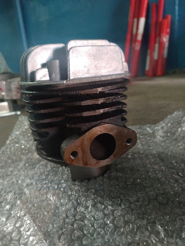 Imagen 4 de 4 de Tapa Del Cilindro Desmalezadora Toyama Tg40cc Tg 50cc